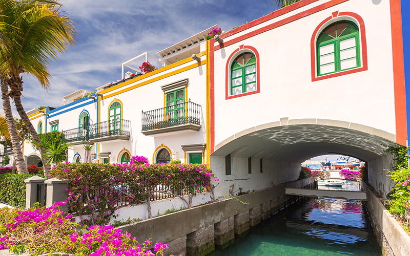 Kleurrijke huisjes in het romantische plaatsje Puerto de Mogán