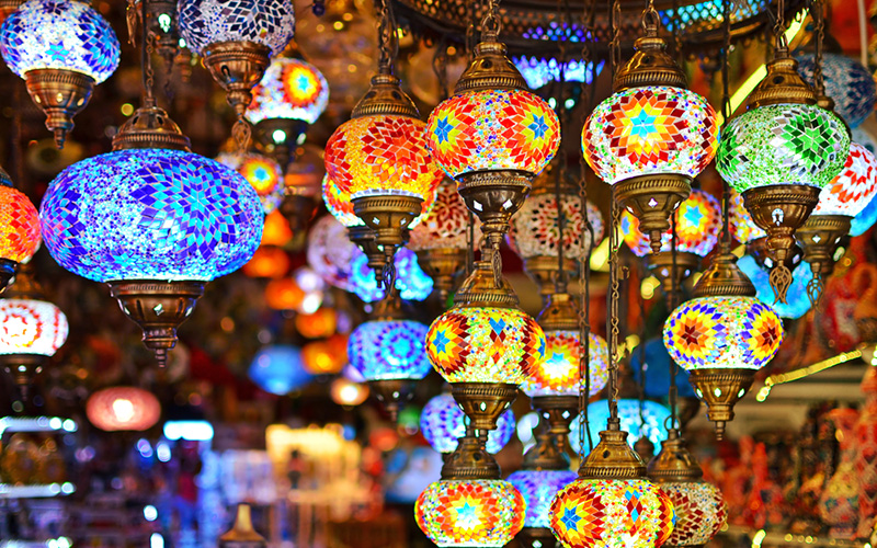 Verschillende gekleurde turkse lampen