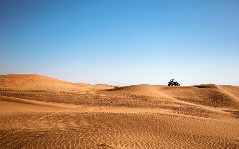 Met een jeep door de woestijn van Egypte scheuren is een must