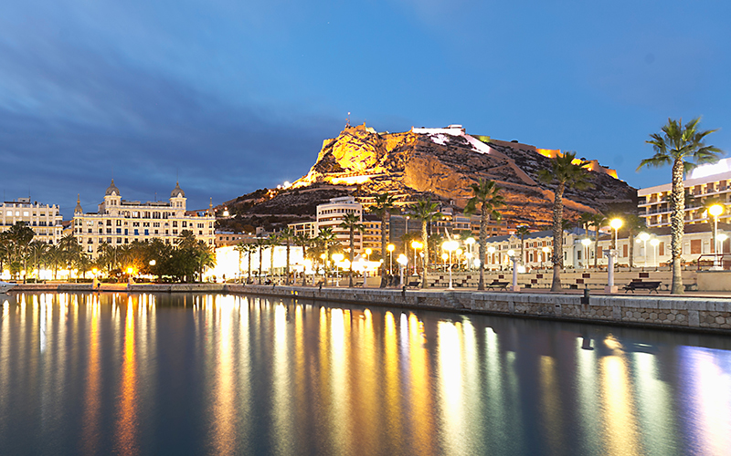 Alicante is een goede optie voor een stedentrip door Europa