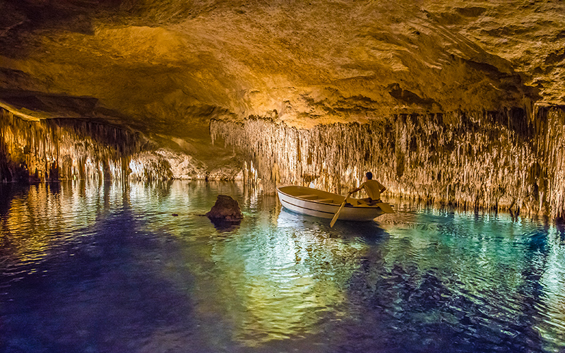 De binnenkant van de Cuevas del Drach-grotten