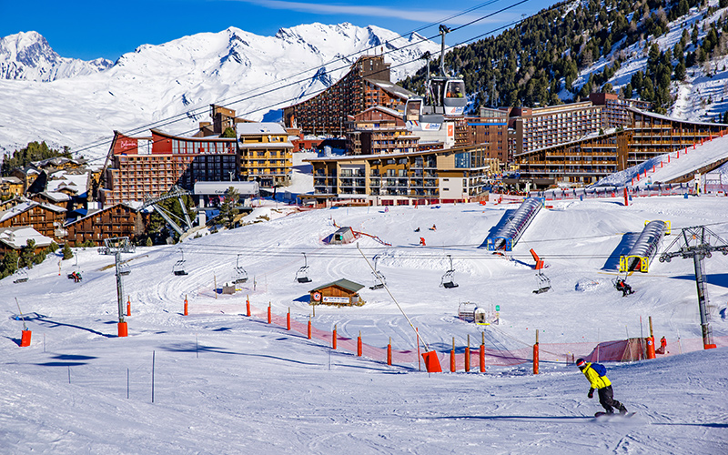 Arc 2000 is het hoogstgelegen dorp in het Les Arcs skigebied