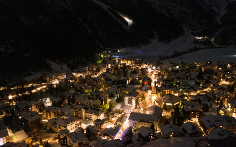 saas-fee sneeuwzeker in december