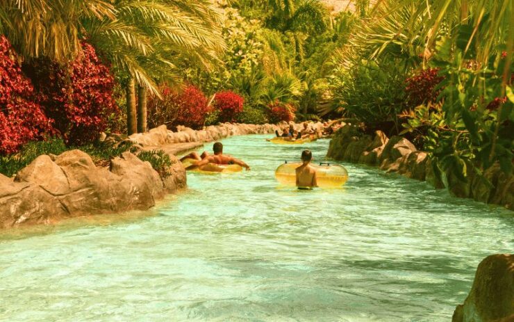 Waterpark lazy river